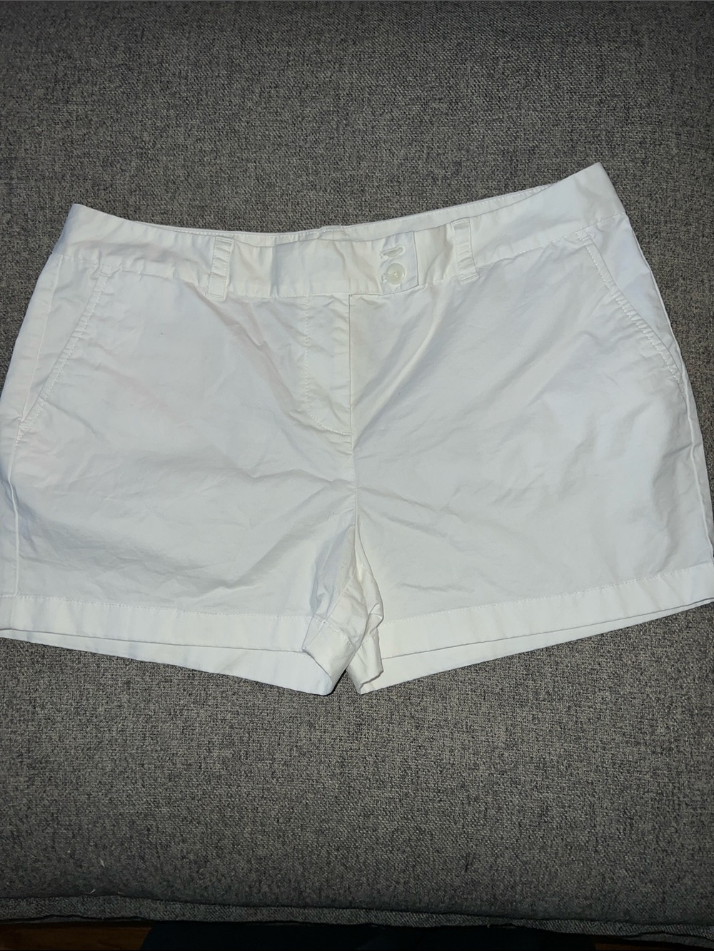 Vineyard Vines White Women's Shorts NWOT 12